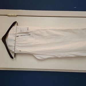 Womans white linen pants.